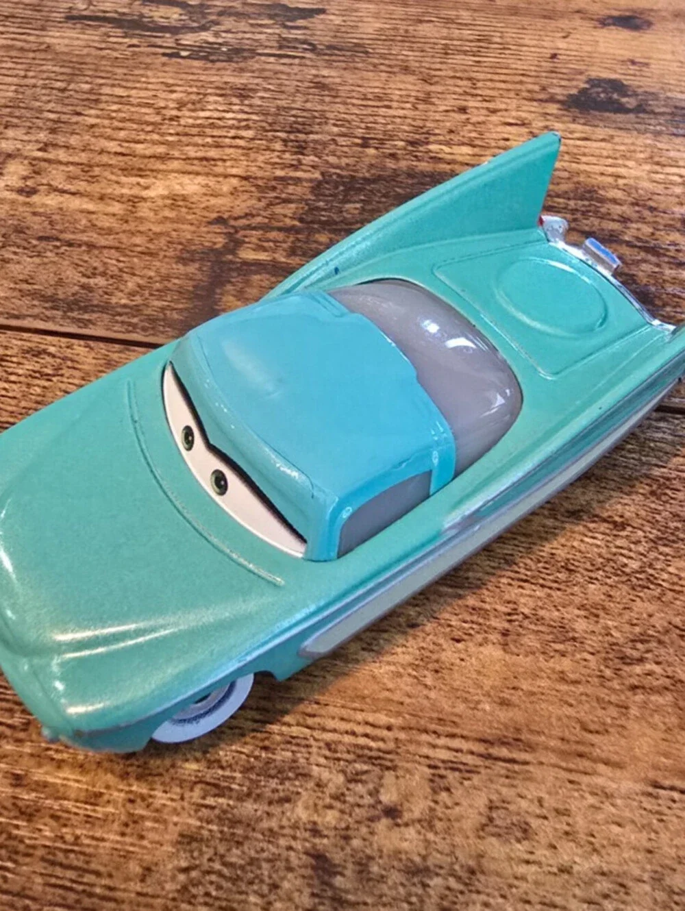 Original Disney Pixar Cars Flo 1:55 Metal Diecast